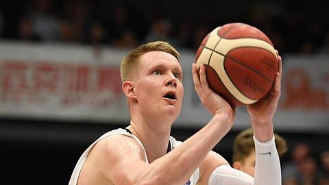 Robin Benzing führt die deutsche Basketball-Nationalmannschaft an.
