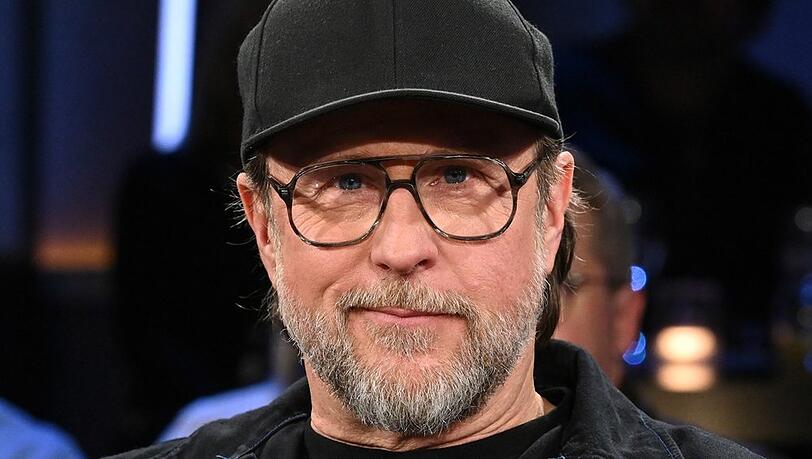 Bjarne Mädel spielt oft skurrile, norddeutsche Charaktere. Gewohnt hat er aber 19 Jahre lang in Berlin. Bjarne Mädel spielt oft skurrile, norddeutsche Charaktere. Gewohnt hat er aber 19 Jahre lang in Berlin.