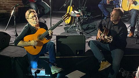 Al Di Meola (links) und Claus Lehner bei den Aufnahmen in New Jersey.
