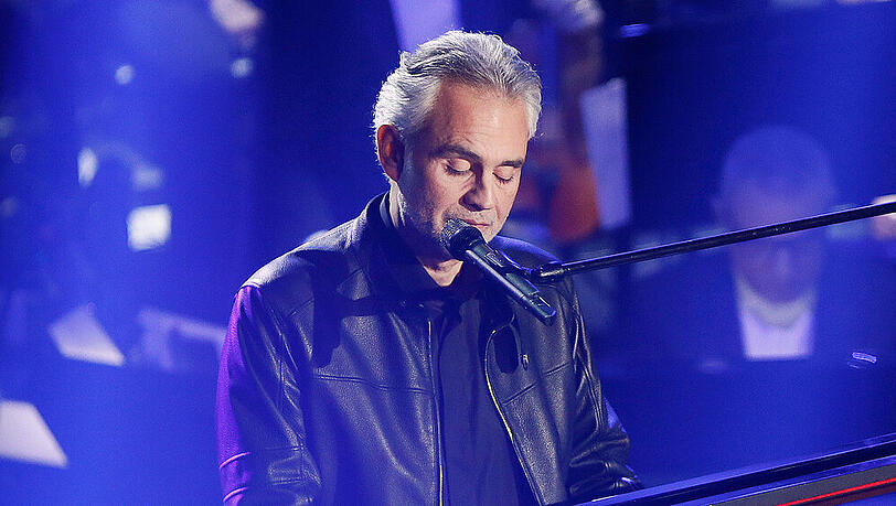 Andrea Bocelli während eines seiner Konzerte Andrea Bocelli während eines seiner Konzerte