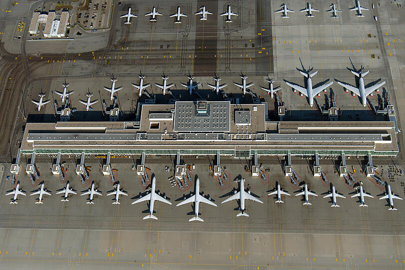 Gerade ist am Flughafen der Terminal 1 wegen Corona geschlossen. Ein Foto aus lebhafteren Zeiten.