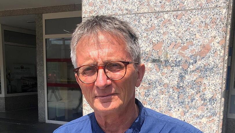 Der Münchner Bernhard Hug ist Rehalehrer für Orientierung und Mobilität. Der Münchner Bernhard Hug ist Rehalehrer für Orientierung und Mobilität.
