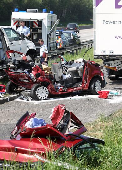 Schlimmer Unfall: Drei Frauen und ein Baby sterben auf der Autobahn - Panorama - Abendzeitung München