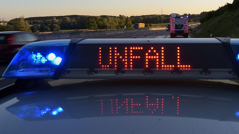Unfall am Abend in München - drei Menschen sind verletzt (Symbolfoto).