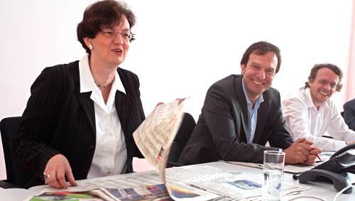 Bürgermeisterin Christine Strobl (SPD) beim Besuch in der AZ-Redaktion neben Chefredaktuer Arno Makowsky und Vize-Chefredakteur Georg Thanscheidt. Bürgermeisterin Christine Strobl (SPD) beim Besuch in der AZ-Redaktion neben Chefredaktuer Arno Makowsky und Vize-Chefredakteur Georg Thanscheidt.
