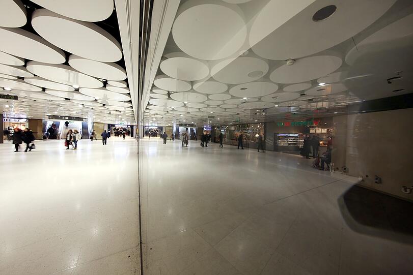 Einige der sechs Läden in der Stachus-Passage sind schon geräumt. Zwei dürfen auch während der Bauzeit offen sein.