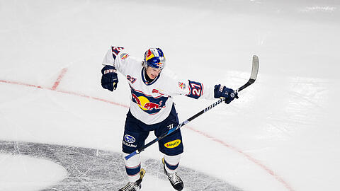 Drin das Ding! Veit Oswald feiert sein Tor beim EHC-Auswärtssieg in Köln.
