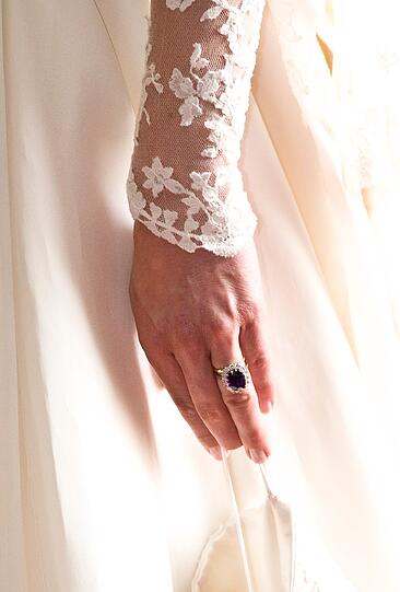 Kate trägt an der Hochzeit auch ihren Verlobungsring.