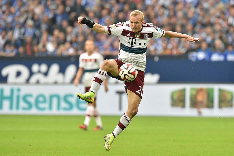 Sebastian Rode: War in den Anfangsminuten überall zu finden. Ob in der Dreierkette, die dann zur Viererkette wurde oder im Strafraum, um das Tor vorzubereiten. Ließ nach der starken Anfangsphase nach. Sehr engagiert und in der Form der ersten 20 Minuten definitiv Kandidat für die Startelf. - Note 2