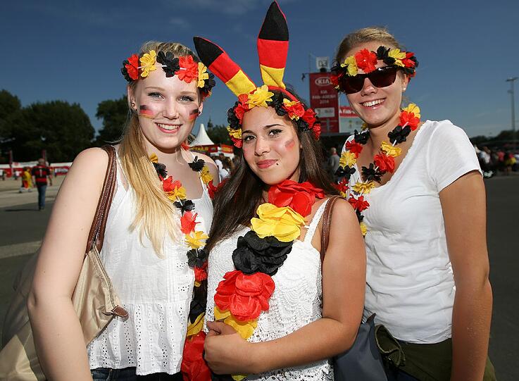 In Hamburg wird beim Fanfest gefeiert.