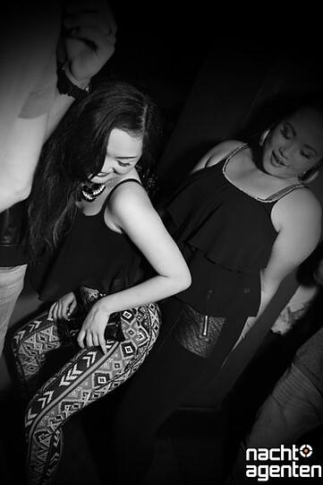 Die besten Party-Bilder vom Samstag. Hier im Crux.