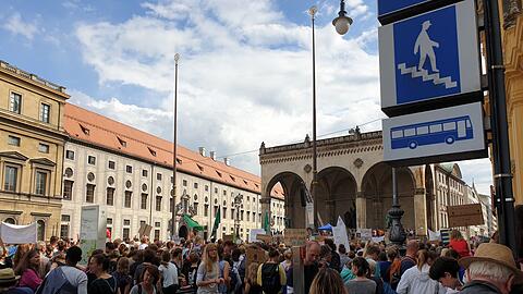 Gut besucht: Die Demo am Sonntag am Marienplatz.