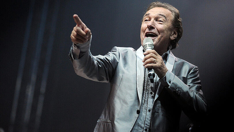 Hat Schätzungen zufolge zwischen 30 und 100 Millionen Tonträger verkauft: Schlager-Ikone Karel Gott Hat Schätzungen zufolge zwischen 30 und 100 Millionen Tonträger verkauft: Schlager-Ikone Karel Gott