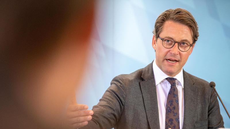 Andreas Scheuer (CSU), Bundesminister für Verkehr und digitale Infrastruktur, spricht. Foto: Lino Mirgeler/Archiv Andreas Scheuer (CSU), Bundesminister für Verkehr und digitale Infrastruktur, spricht. Foto: Lino Mirgeler/Archiv