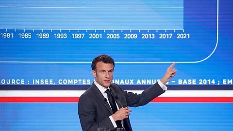 Frankreichs Präsident Emmanuel Macron kündigt unter anderem vereinfachte Kredite für Zukunftstechnologien an.