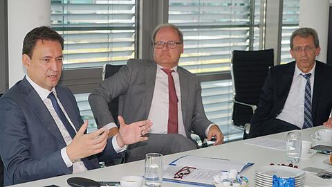 Entschlossen: Justizminister Georg Eisenreich (vl), Staatsanwalt Reinhard Röttle und ZET-Chef Georg Freutsmiedl.