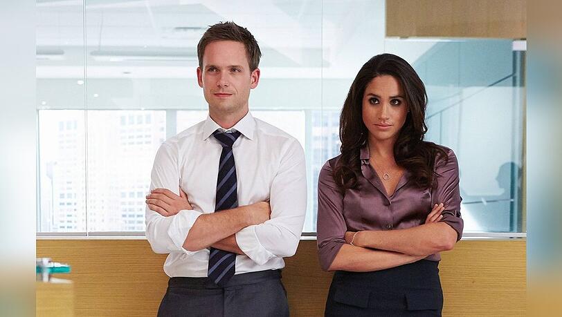 Patrick J. Adams und Herzogin Meghan, damals noch Meghan Markle, in "Suits". Patrick J. Adams und Herzogin Meghan, damals noch Meghan Markle, in "Suits".