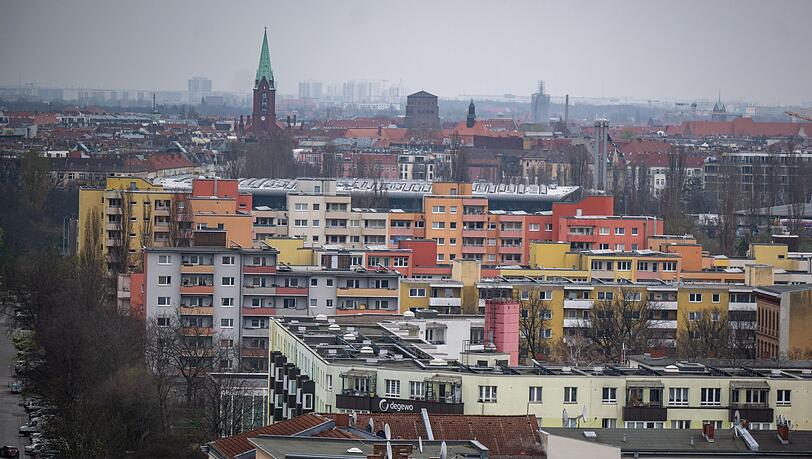 Wohnh&auml;user in Berlin: Die Mieten zogen zum Jahresende an. (Archivbild)