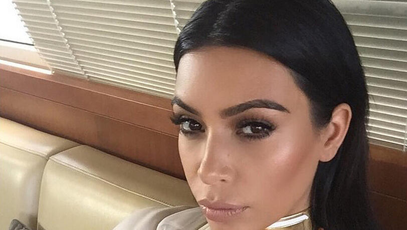 Kim Kardashian ist "gelangweilt" Kim Kardashian ist "gelangweilt"