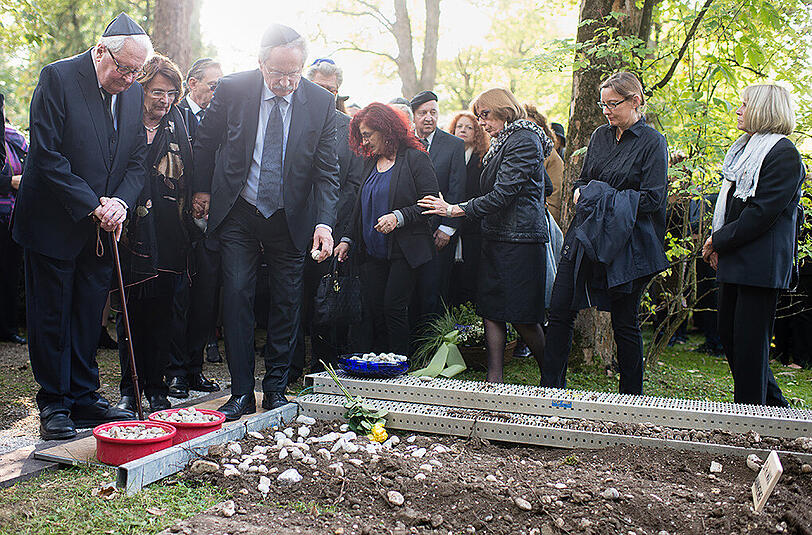 Weitere Bilder der Beisetzung von Max Mannheimer.