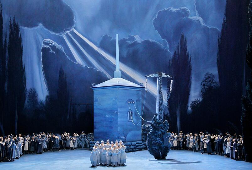Wagners "Lohengrin" bei den Bayreuther Festspielen in der Ausstattung von Rosa Loy und Neo Rauch.