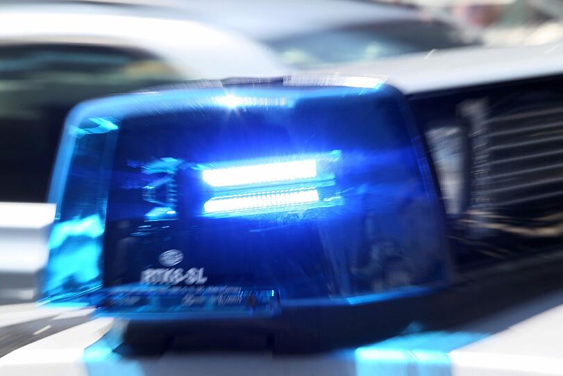 Aufregung am Ostbahnhof: Frau tritt Polizisten