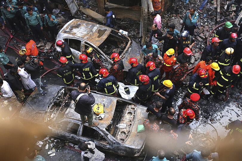 Bei dem Großbrand wurden mehrere Dutzend Menschen getötet.