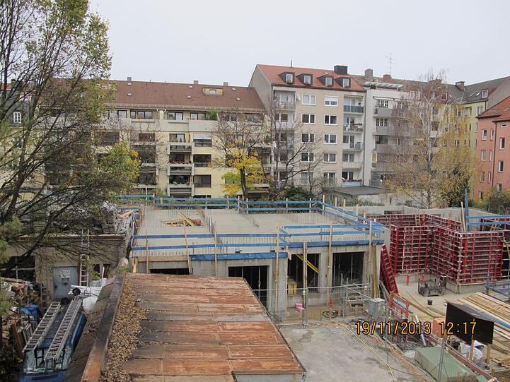 Das Gebäude wächst langsam...