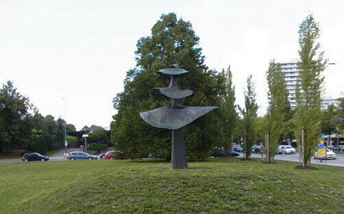 Wurde im Jahr 1971 von Bildhauer Roland Friedrichsen (1910-1992) geschaffenen: Der Baumbrunnen am Cosimabad.