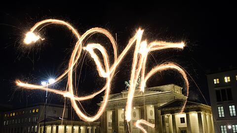 Am Brandenburger Tor in Berlin steigt die größte Silvesterparty Deutschlands