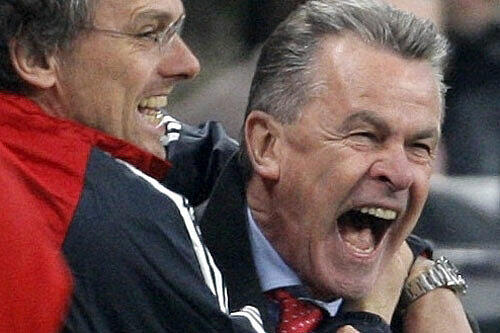 Jubel auf Schalke: das Bayern-Trainergespann Hitzfeld und Co-Trainer Henke