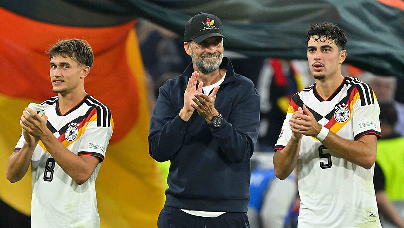 Tom Bischof (l.) und Aleksandar Pavlovic (r.) hinterließen in den ersten Länderspielen unter Jürgen Klopp einen guten Eindruck. Tom Bischof (l.) und Aleksandar Pavlovic (r.) hinterließen in den ersten Länderspielen unter Jürgen Klopp einen guten Eindruck.
