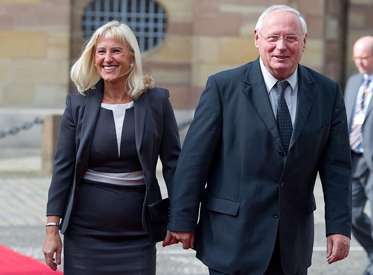 2013 lassen sich Oskar Lafontaine und Christa Müller scheiden. 2014 heiratet der Linken-Politiker Sahra Wagenknecht.