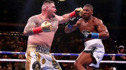 Am 2. Juni 2019 standen sich Anthony Joshua (r.) und Andy Ruiz erstmals gegenüber, damals in New York. Ruiz siegte durch K.o.