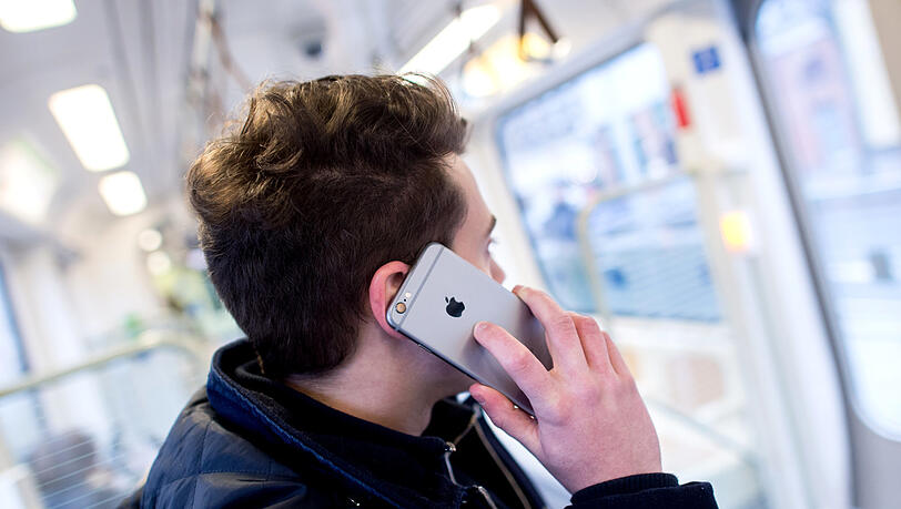 Ausnahme: Bei Handy und Festnetz profitieren auch Kunden mit Altverträgen - und das seit Dezember. Ausnahme: Bei Handy und Festnetz profitieren auch Kunden mit Altverträgen - und das seit Dezember.