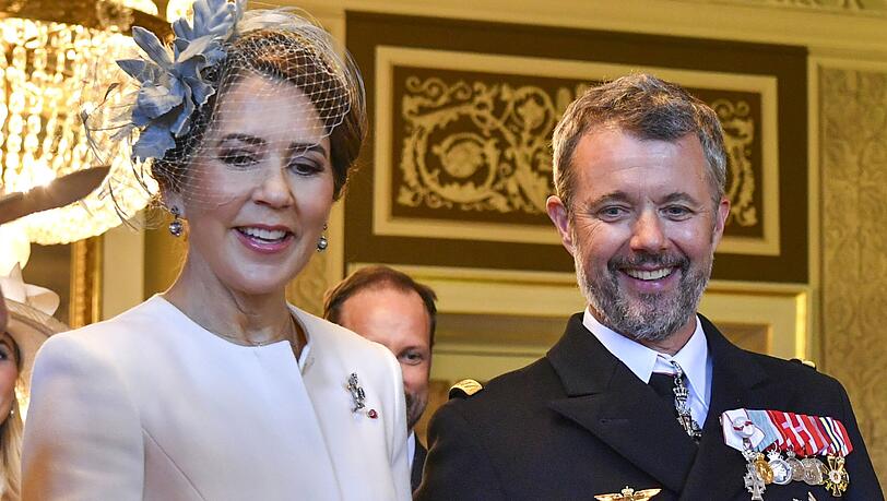 Königin Mary und König Frederik besuchen zu ihrem 20. Hochzeitstag ihre norwegischen Royal-Kollegen.