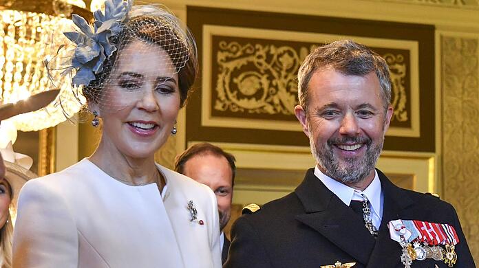 Königin Mary und König Frederik besuchen zu ihrem 20. Hochzeitstag ihre norwegischen Royal-Kollegen.