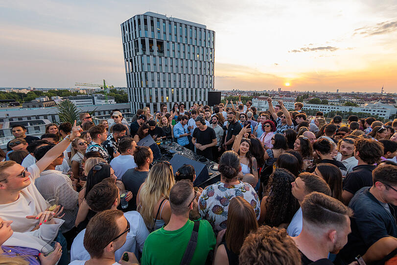 Hier sind die elektronischen Events legendär und locken Partygäste aus der ganzen Stadt an.