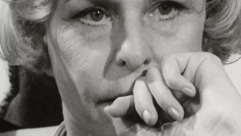 Leni Riefenstahl in einem Gespräch mit dem Sender CBS (1965) Leni Riefenstahl in einem Gespräch mit dem Sender CBS (1965)