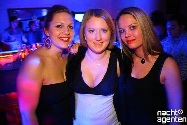 Im Crown's Club stand auch dieser Samstag unter dem Motto "Garden & Restaurant". Mehr Bilder unter: www.nachtagenten.de