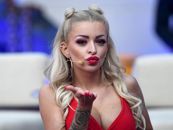 Youtuberin Katja Krasavice bringt 2020 ihr Debüt-Album "Boss Bitch" heraus.