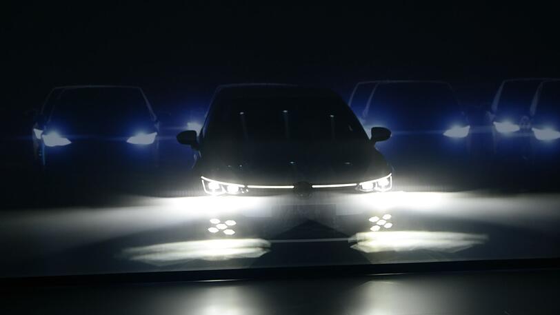 Die Designer um Klaus Bischoff haben dem Golf 8 eine spezielle Lichtsignatur verpasst.