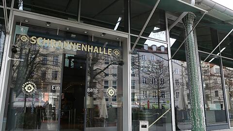 Schön, aber leider wechselhaft ohne Ende: Der Glas- und Eisensäulen-Palast Schrannenhalle in der Stadtmitte.