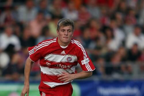 Er wäre der Transfer-Hammer in der Winterpause: Der Club will bayern-Talent Toni Kroos ausleihen - die Chancen sind aber nur gering.