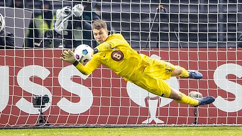 Wünscht sich den DFB-Pokal mehr als den Aufstieg: Herthas Torwart Tjark Ernst.