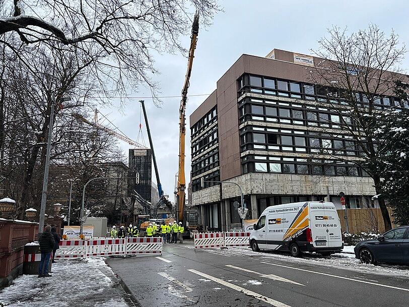 Das Versicherungskammer-Geb&auml;ude an der Maximilianstra&szlig;e wird ebenfalls abgerissen.