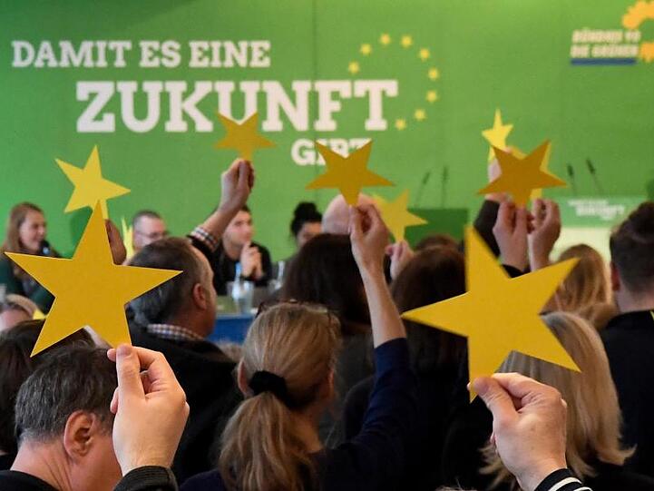 Delegierte von Bündnis90/Die Grünen beim Landesparteitag im schleswig-holsteinischen Bad Bramstedt.