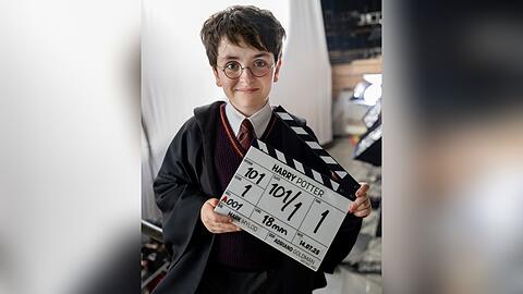 Dominic McLaughlin in seiner "Harry Potter"-Schuluniform.
