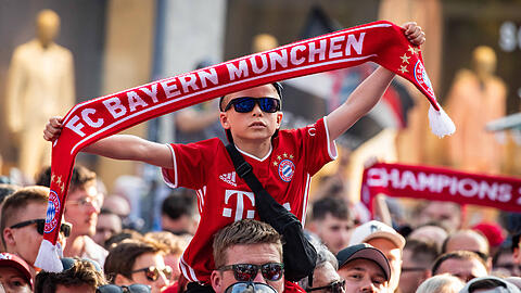 Bayern-Fans dürfen nur ins Stüberl, "wenn sie nicht ekelig sind", so Inhaber Martin Gotzler.