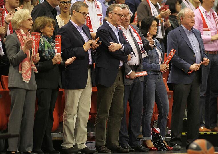 Karl-Heinz Rummenigge und der designierte Bayern-Präsident und Hoeneß-Nachfolger Karl Hopfner waren ebenfalls im Audi Dome.